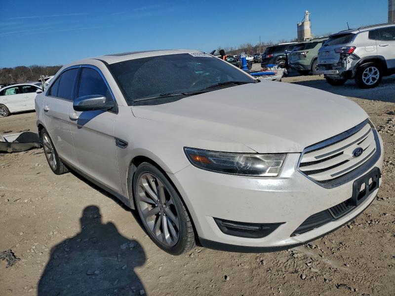 Photo 4 from auction – 2015 FORD TAURUS LIM with VIN 1FAHP2F86FG125694