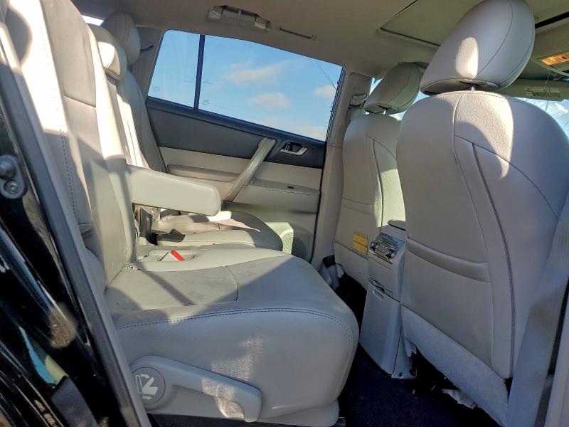 Photo 10 from auction – 2013 TOYOTA HIGHLANDER with VIN 5TDZK3EH8DS108743