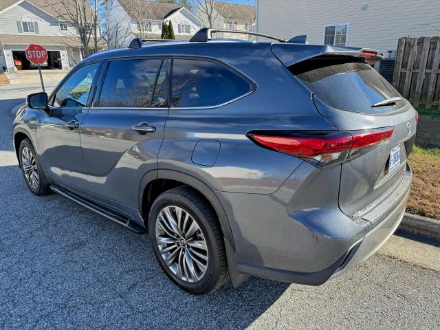 Photo 3 from auction – 2021 TOYOTA HIGHLANDER with VIN 5TDEBRCH1MS032013