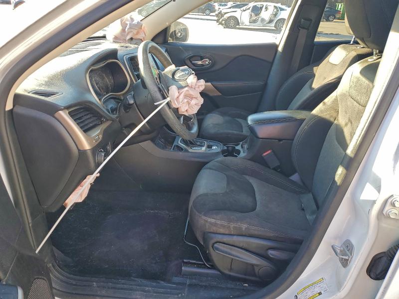 Photo 7 from auction – 2018 JEEP CHEROKEE L with VIN 1C4PJLCB2JD565581