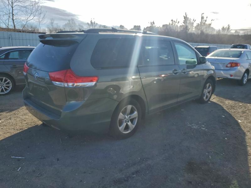 Photo 3 from auction – 2011 TOYOTA SIENNA LE with VIN 5TDKK3DC3BS115880