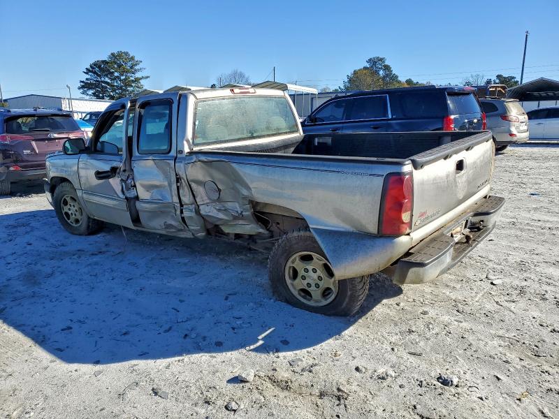 Photo 2 from auction – 2004 CHEVROLET SILVERADO with VIN 2GCEC19VX41246100