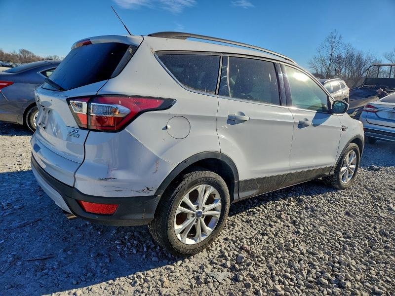Photo 3 from auction – 2018 FORD ESCAPE SE with VIN 1FMCU0GD0JUA43074