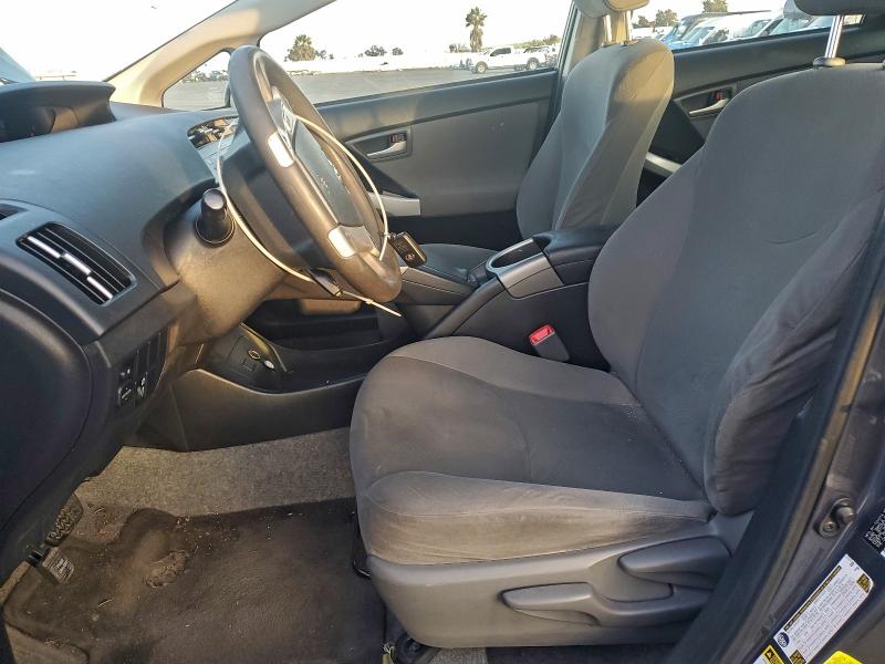 Photo 7 from auction – 2013 TOYOTA PRIUS with VIN JTDKN3DU8D1683381