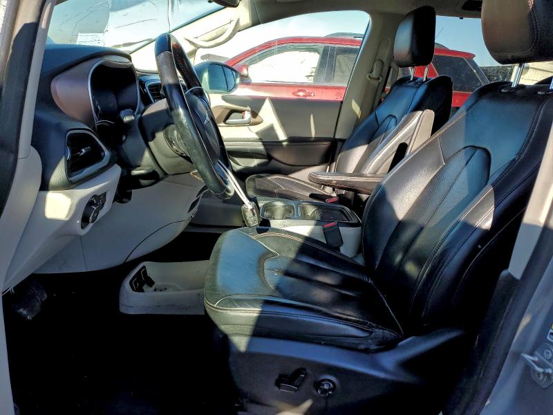 Photo 7 from auction – 2018 CHRYSLER PACIFICA T with VIN 2C4RC1BG2JR185836