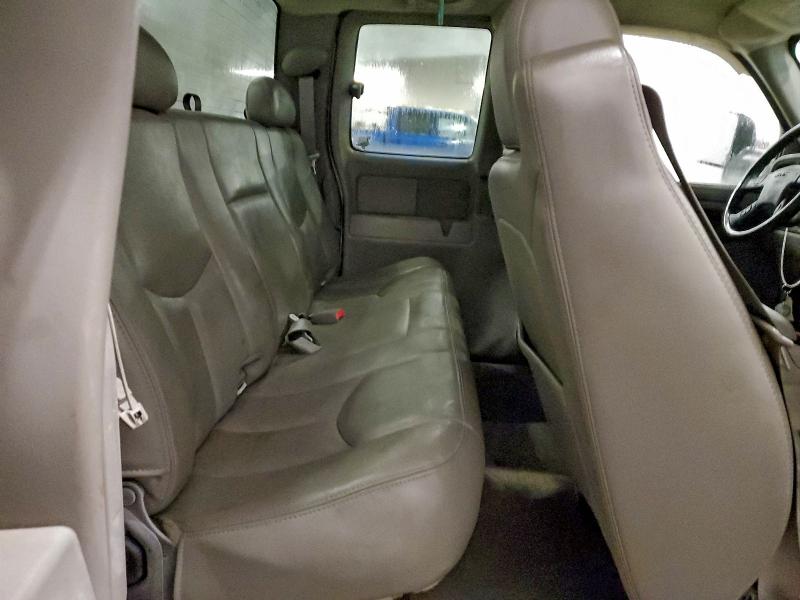 Photo 10 from auction – 2005 GMC NEW SIERRA with VIN 2GTEK19B651282862