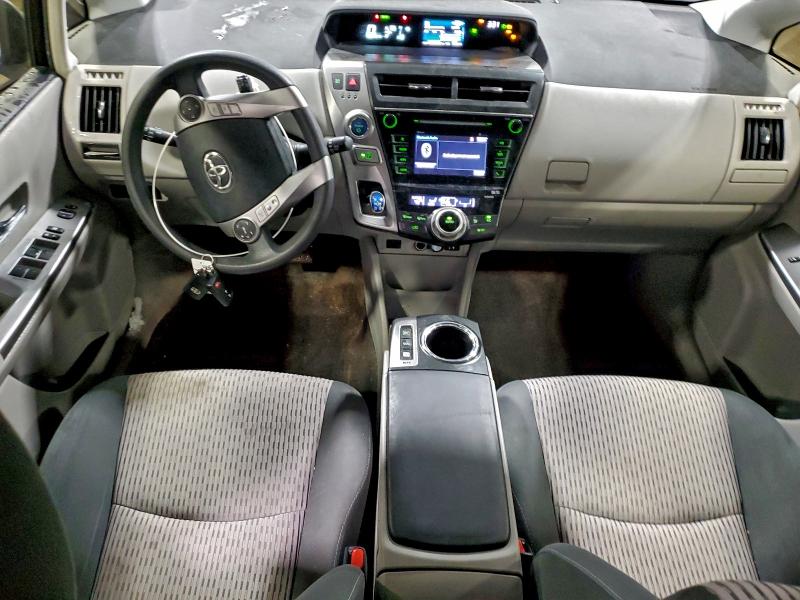 Photo 8 from auction – 2015 TOYOTA PRIUS V with VIN JTDZN3EU5FJ039952
