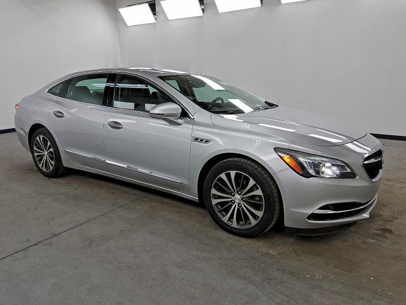 Zdjęcie 4 z aukcji – 2017 BUICK LACROSSE E z VIN 1G4ZP5SS9HU208165