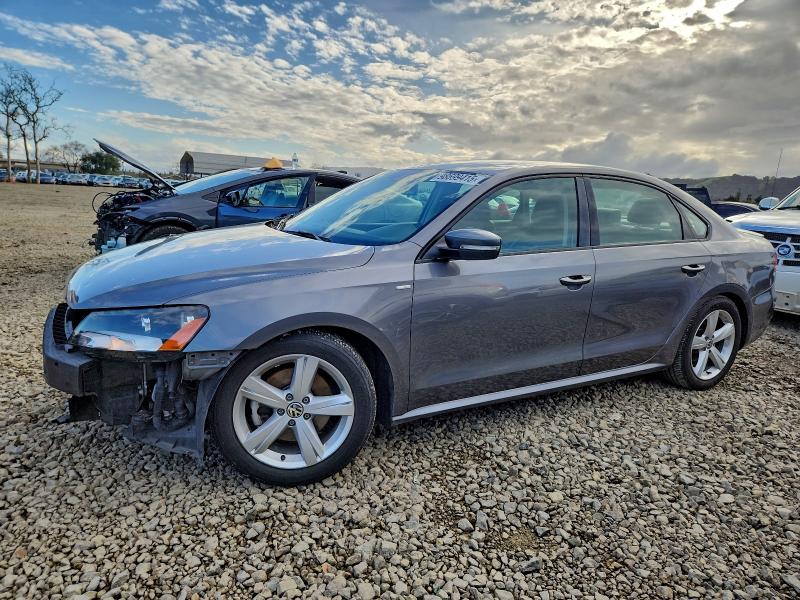 VOLKSWAGEN PASSAT S 2014 con VIN 1VWAT7A31EC021908 - Foto de la subasta