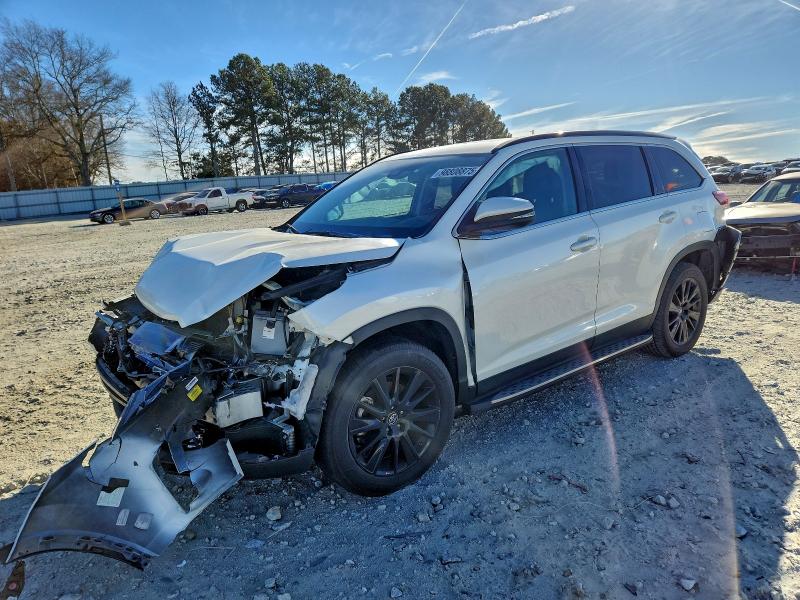 Photo 1 from auction – 2019 TOYOTA HIGHLANDER with VIN 5TDKZRFH6KS353312