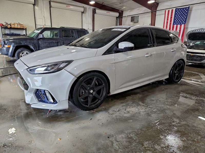 FORD FOCUS ST 2016 مع رقم تعريف المركبة 1FADP3L92GL234034 - صورة من المزاد