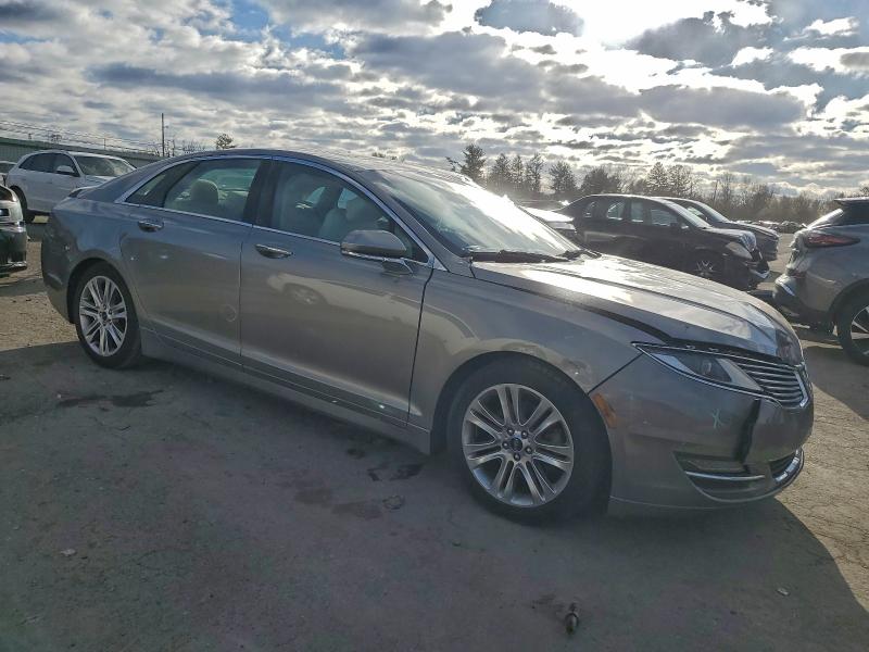 Photo 4 from auction – 2016 LINCOLN MKZ with VIN 3LN6L2J92GR622065