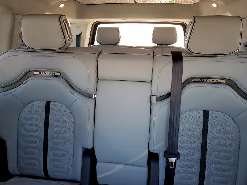 Photo 10 from auction – 2023 RIVIAN R1S ADVENT with VIN 7PDSGABA9PN010211