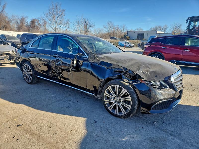Photo 4 from auction – 2020 MERCEDES-BENZ E 350 4MAT with VIN WDDZF8EB8LA748448
