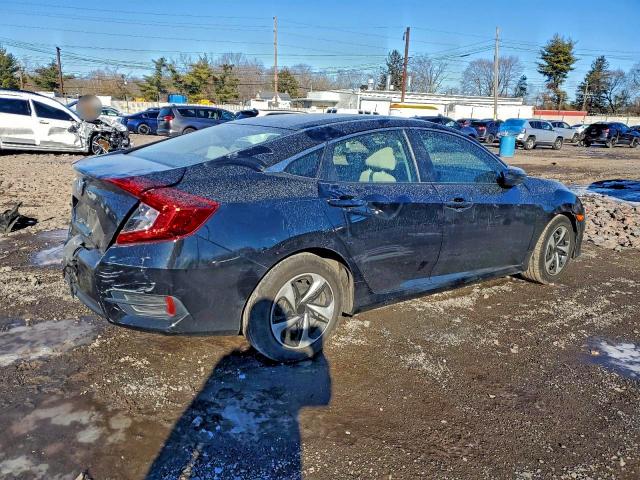 Photo 3 from auction – 2018 HONDA CIVIC with VIN 2HGFC2F52JH608245