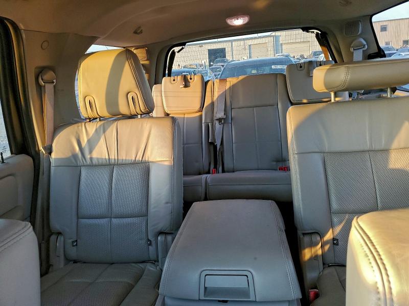 Photo 10 from auction – 2013 LINCOLN NAVIGATOR with VIN 5LMJJ2J56DEL03650