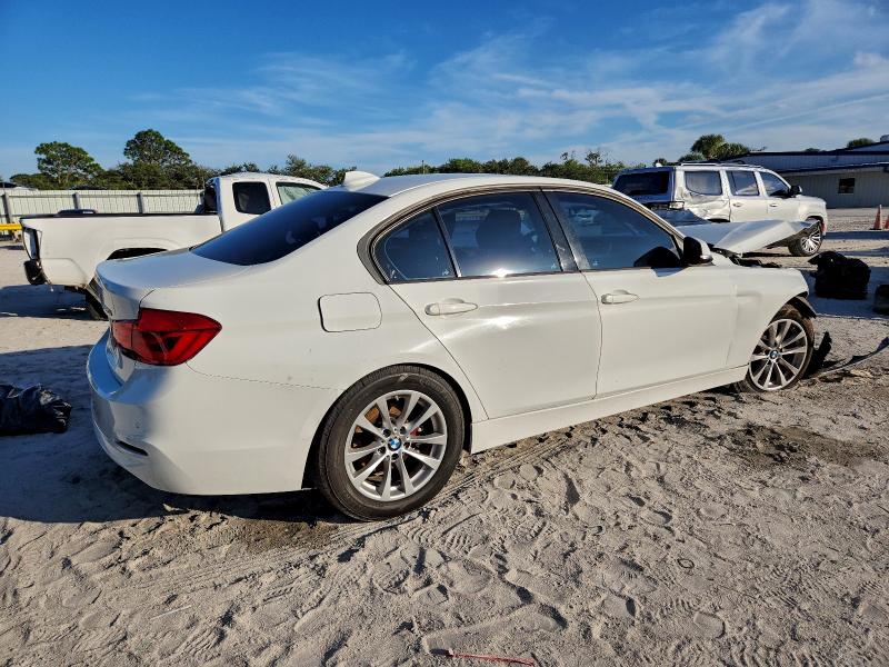 Photo 3 from auction – 2017 BMW 320 with VIN WBA8E1G3XHNU15512