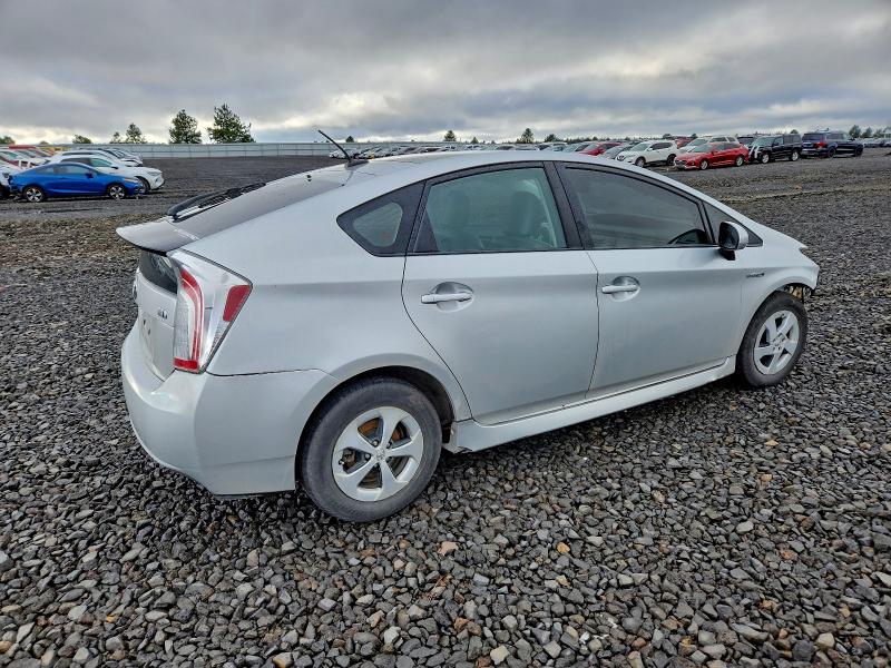Photo 3 from auction – 2012 TOYOTA PRIUS with VIN JTDKN3DU8C5514596