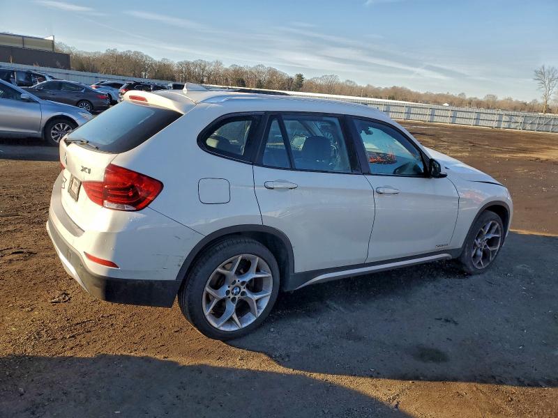 Photo 3 from auction – 2015 BMW X1 XDRIVE2 with VIN WBAVL1C56FVY30713