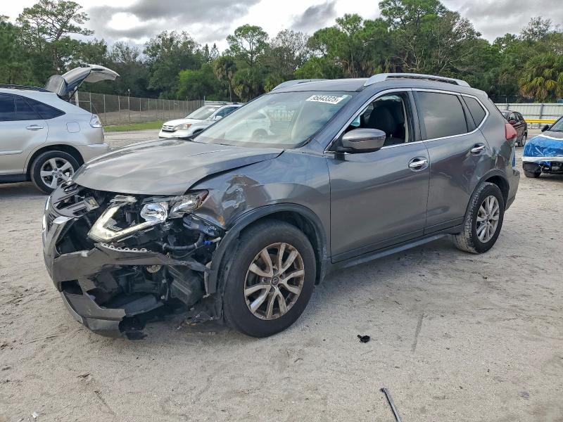 NISSAN ROGUE S 2019 with VIN JN8AT2MT5KW260412 - Photo from auction