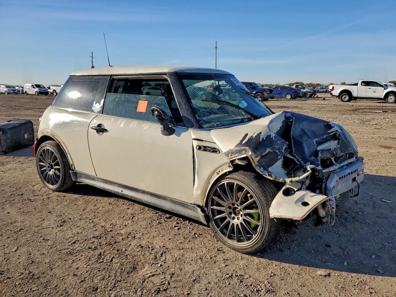 Photo 4 from auction – 2006 MINI COOPER with VIN WMWRE33536TJ36905