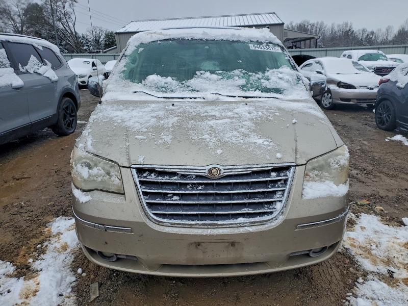 Photo 5 from auction – 2008 CHRYSLER TOWN & COU with VIN 2A8HR64X68R607288