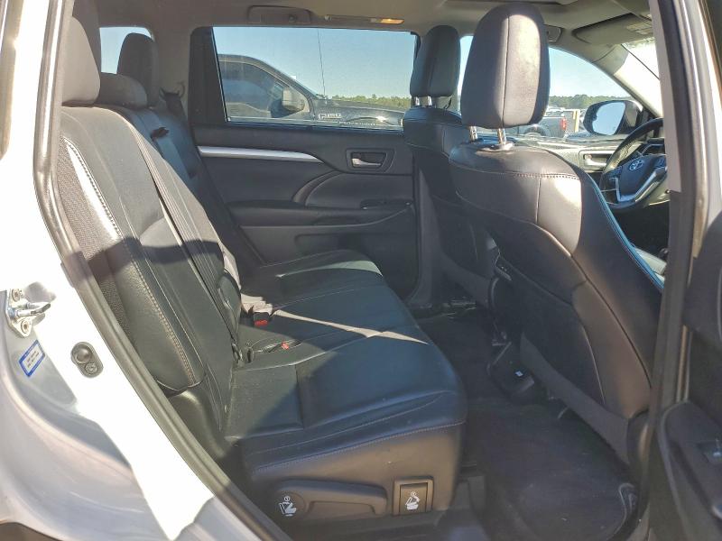 Photo 11 from auction – 2015 TOYOTA HIGHLANDER with VIN 5TDKKRFHXFS109818