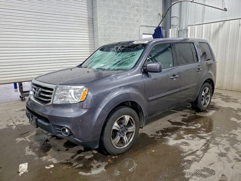 HONDA PILOT SE 2015 with VIN 5FNYF4H33FB077866 - Photo from auction