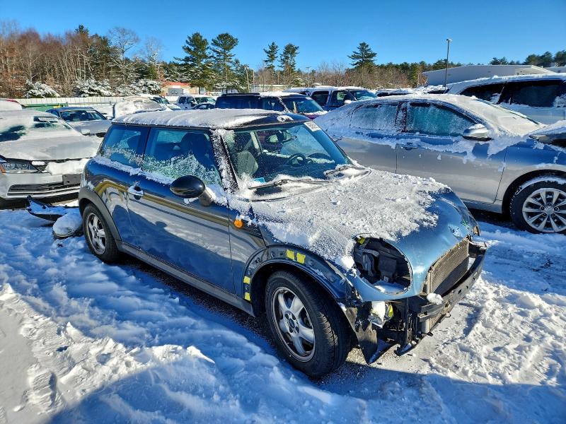 Photo 4 from auction – 2010 MINI COOPER with VIN WMWMF3C50ATZ64037
