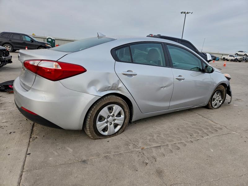 Photo 3 from auction – 2016 KIA FORTE LX with VIN KNAFK4A65G5466869