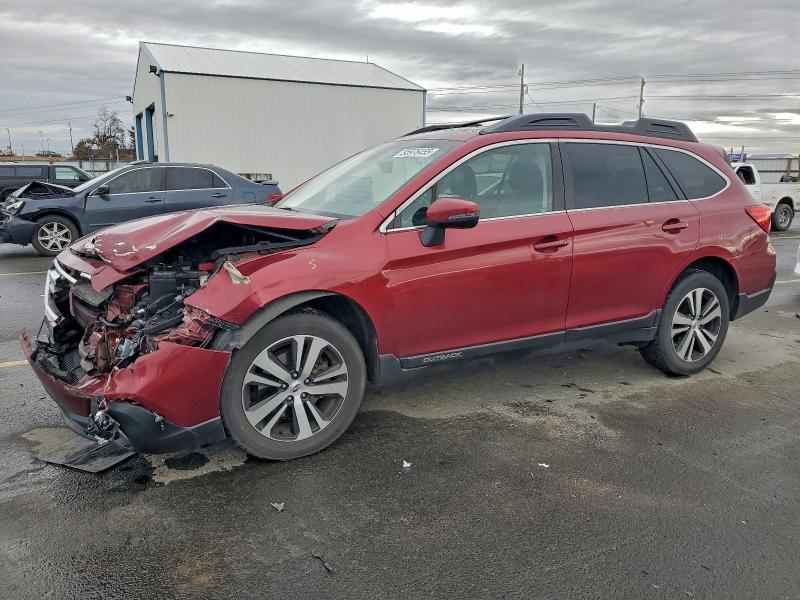 SUBARU OUTBACK 2. 2018 with VIN 4S4BSANC6J3336386 - Photo from auction