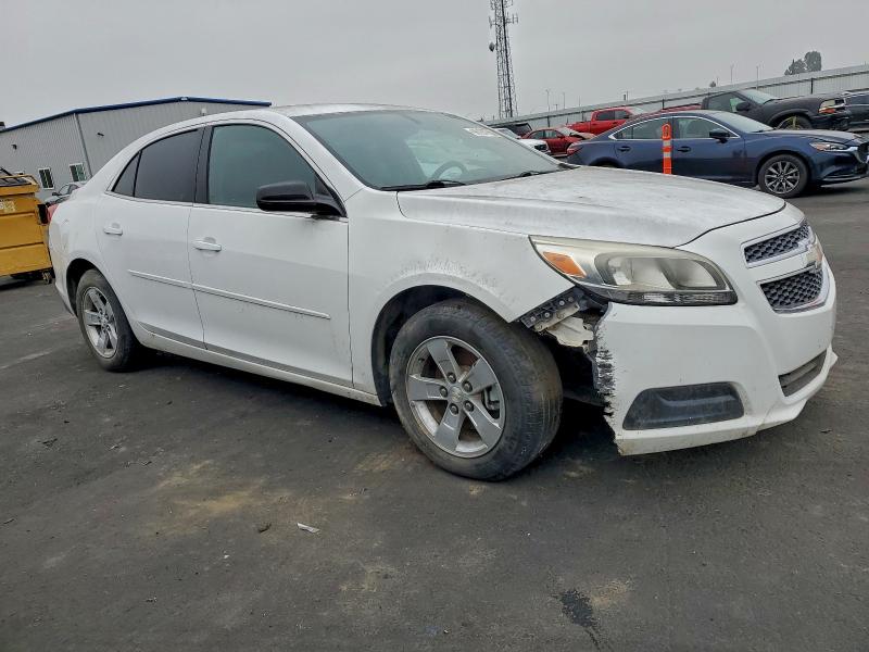 Photo 4 from auction – 2013 CHEVROLET MALIBU LS with VIN 1G11B5SA3DF126494