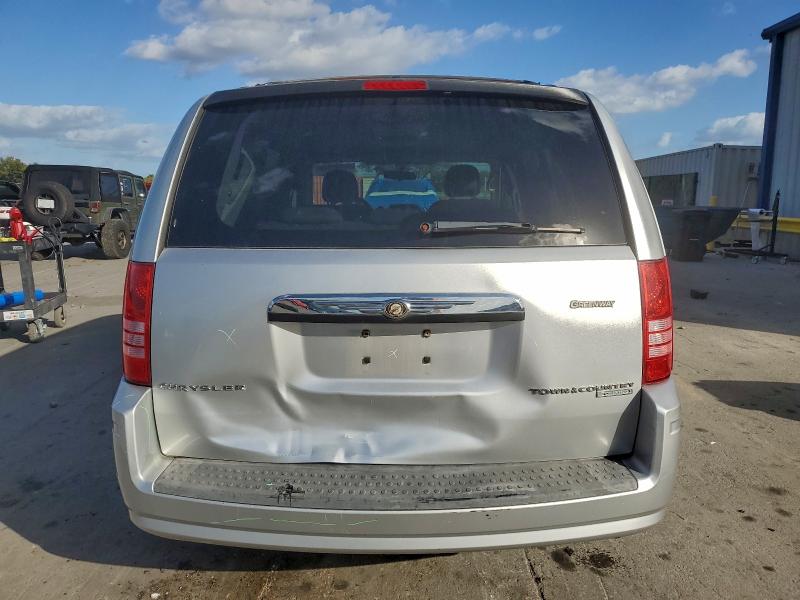 Photo 6 from auction – 2010 CHRYSLER TOWN & COU with VIN 2A4RR5D17AR391369