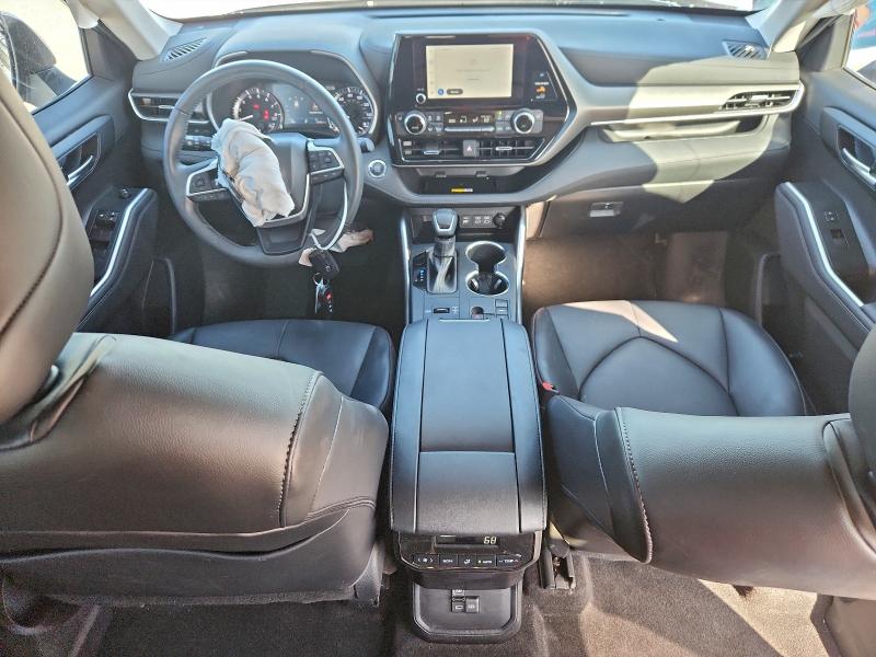 Photo 8 from auction – 2023 TOYOTA HIGHLANDER with VIN 5TDKDRAHXPS036730