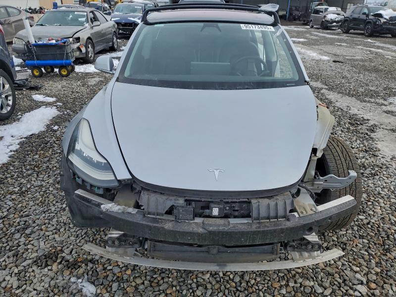 Photo 5 from auction – 2018 TESLA MODEL 3 with VIN 5YJ3E1EA1JF095368