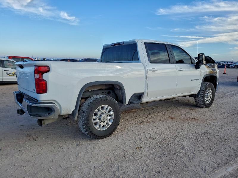 Photo 3 from auction – 2020 CHEVROLET SILVERADO with VIN 1GC4YNEY8LF227007