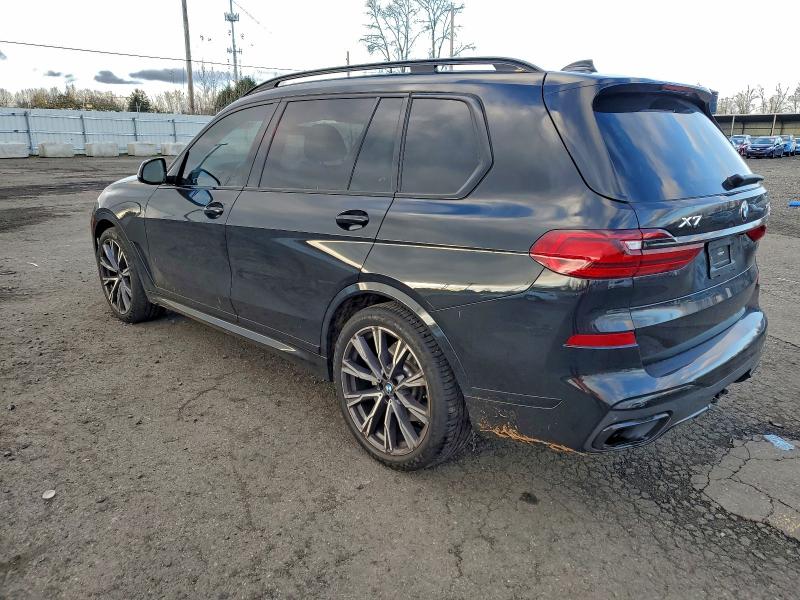 Photo 2 from auction – 2022 BMW X7 XDRIVE4 with VIN 5UXCW2C01N9M30821
