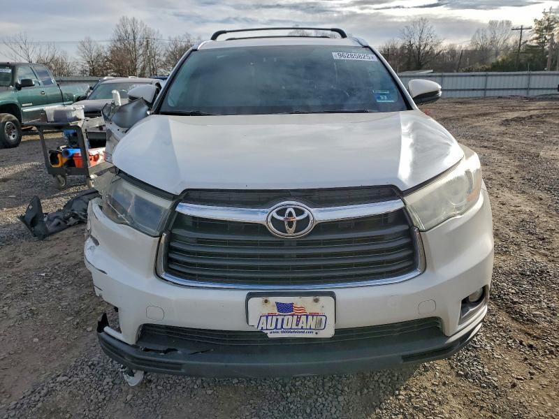 Photo 5 from auction – 2016 TOYOTA HIGHLANDER with VIN 5TDDKRFH4GS237367