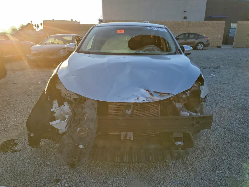 Photo 5 from auction – 2019 NISSAN SENTRA with VIN 3N1AB7AP7KY209976