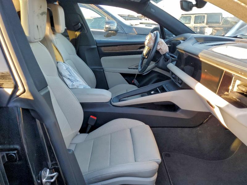 Photo 7 from auction – 2024 PORSCHE MACAN 4 with VIN WP1AA2XA3RL000819