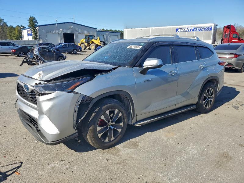 TOYOTA HIGHLANDER 2021 with VIN 5TDGARAH8MS009486 - Photo from auction