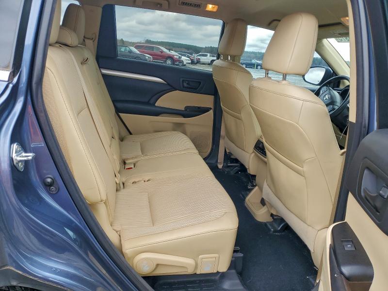 Photo 10 from auction – 2016 TOYOTA HIGHLANDER with VIN 5TDZKRFH4GS121866