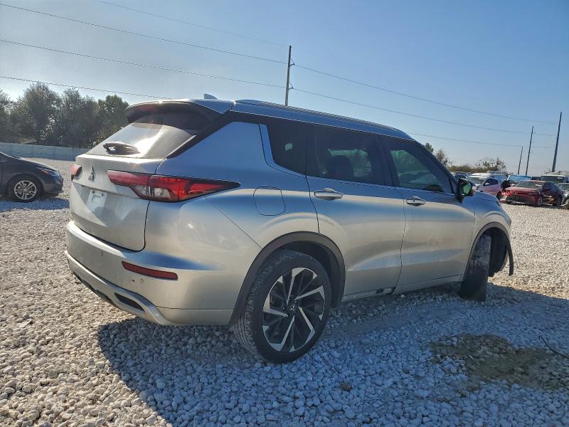 Photo 3 from auction – 2022 MITSUBISHI OUTLANDER with VIN JA4J3VA83NZ010001