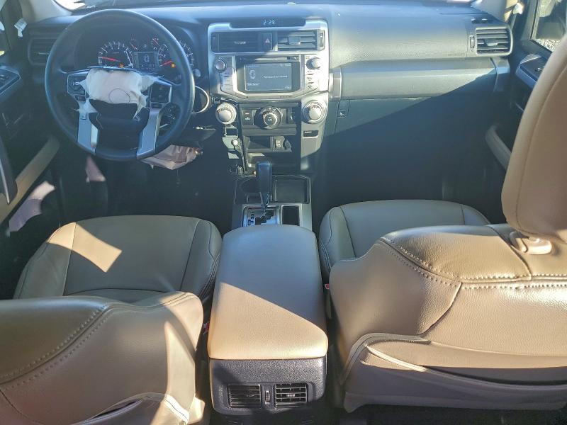 Photo 8 from auction – 2018 TOYOTA 4RUNNER with VIN JTEZU5JR4J5173283