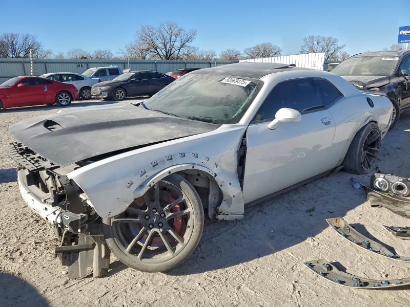 DODGE CHALLENGER 2022 with VIN 2C3CDZFJ0NH100385 - Photo from auction