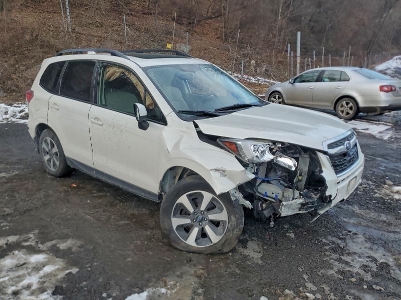 Photo 4 from auction – 2017 SUBARU FORESTER 2 with VIN JF2SJAEC4HH518898