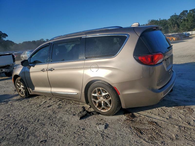 Photo 2 from auction – 2017 CHRYSLER PACIFICA L with VIN 2C4RC1GG3HR650756