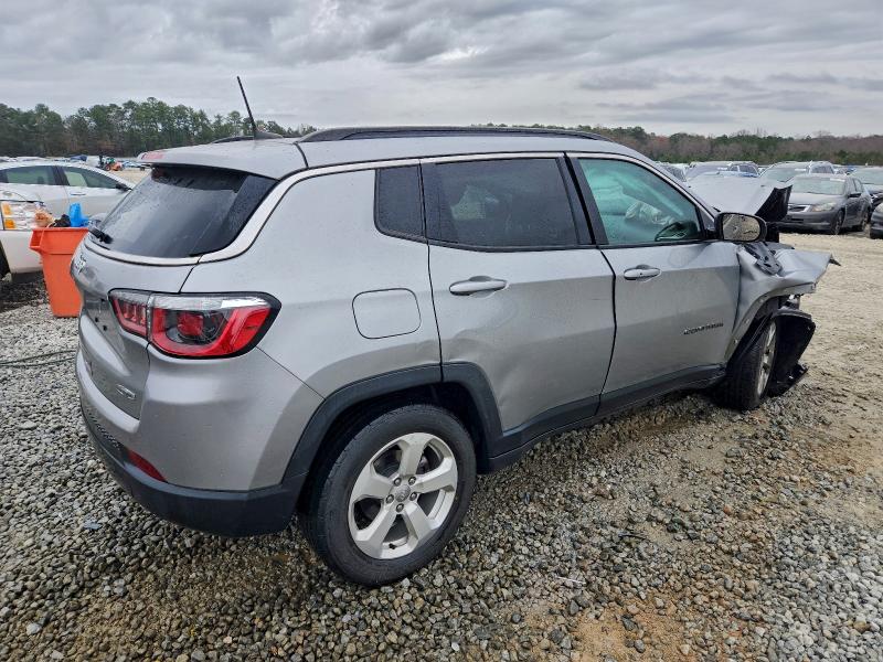 Photo 3 from auction – 2019 JEEP COMPASS LA with VIN 3C4NJCBB6KT797153