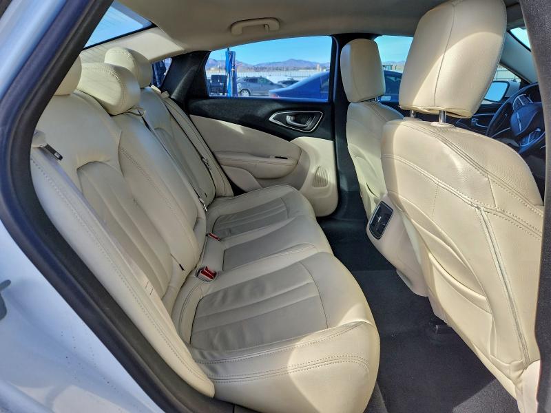Photo 10 from auction – 2015 CHRYSLER 200 LIMITE with VIN 1C3CCCAB4FN532177