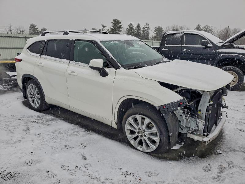 Photo 4 from auction – 2020 TOYOTA HIGHLANDER with VIN 5TDDZRBH0LS024041